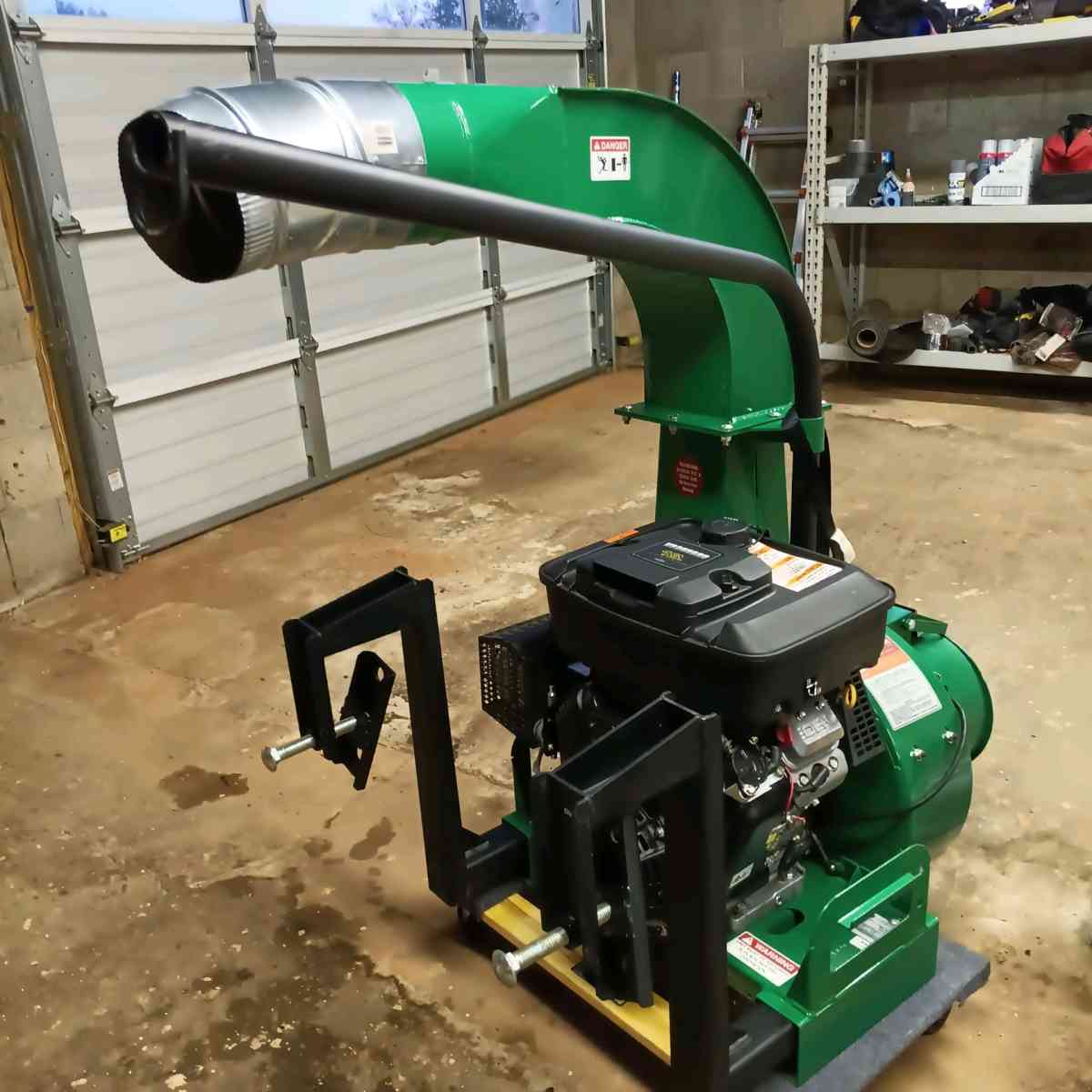 18 hp debris loader - Morganton, North Carolina