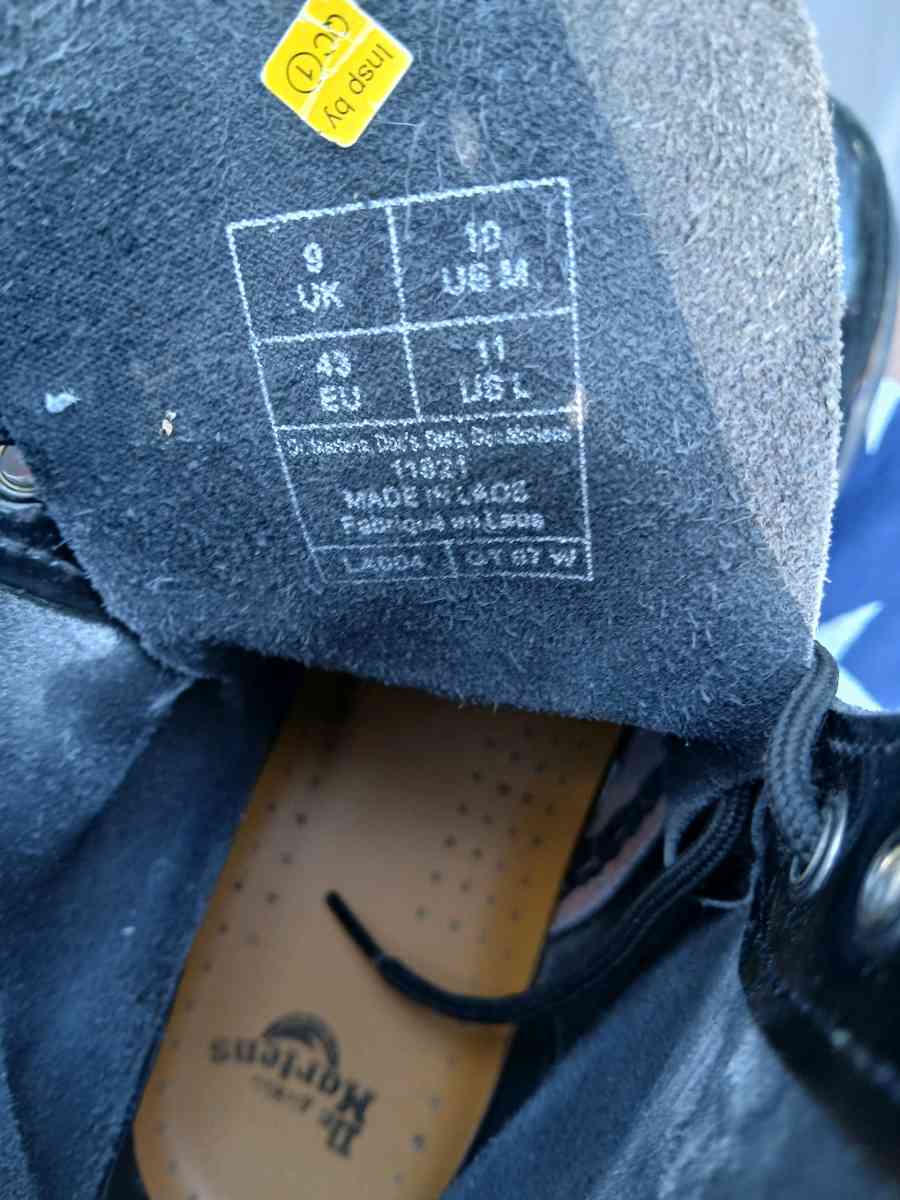 Doc Martin Black Boots - Clarksville, Tennessee - FleaMarketBay