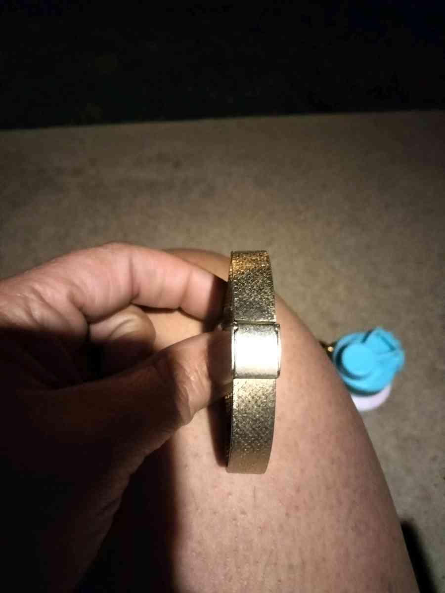 Womans Seiko gold with diamonds watch - Sweetwater, Texas - FleaMarketBay