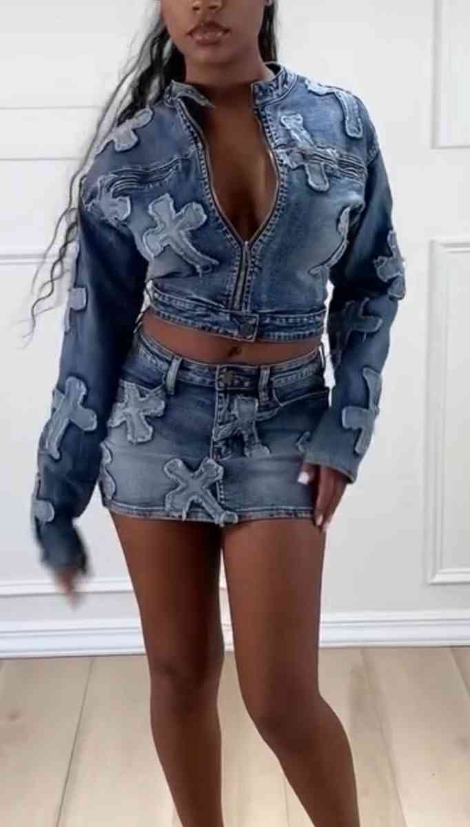 2 pc set woman size small - New Britain, Connecticut