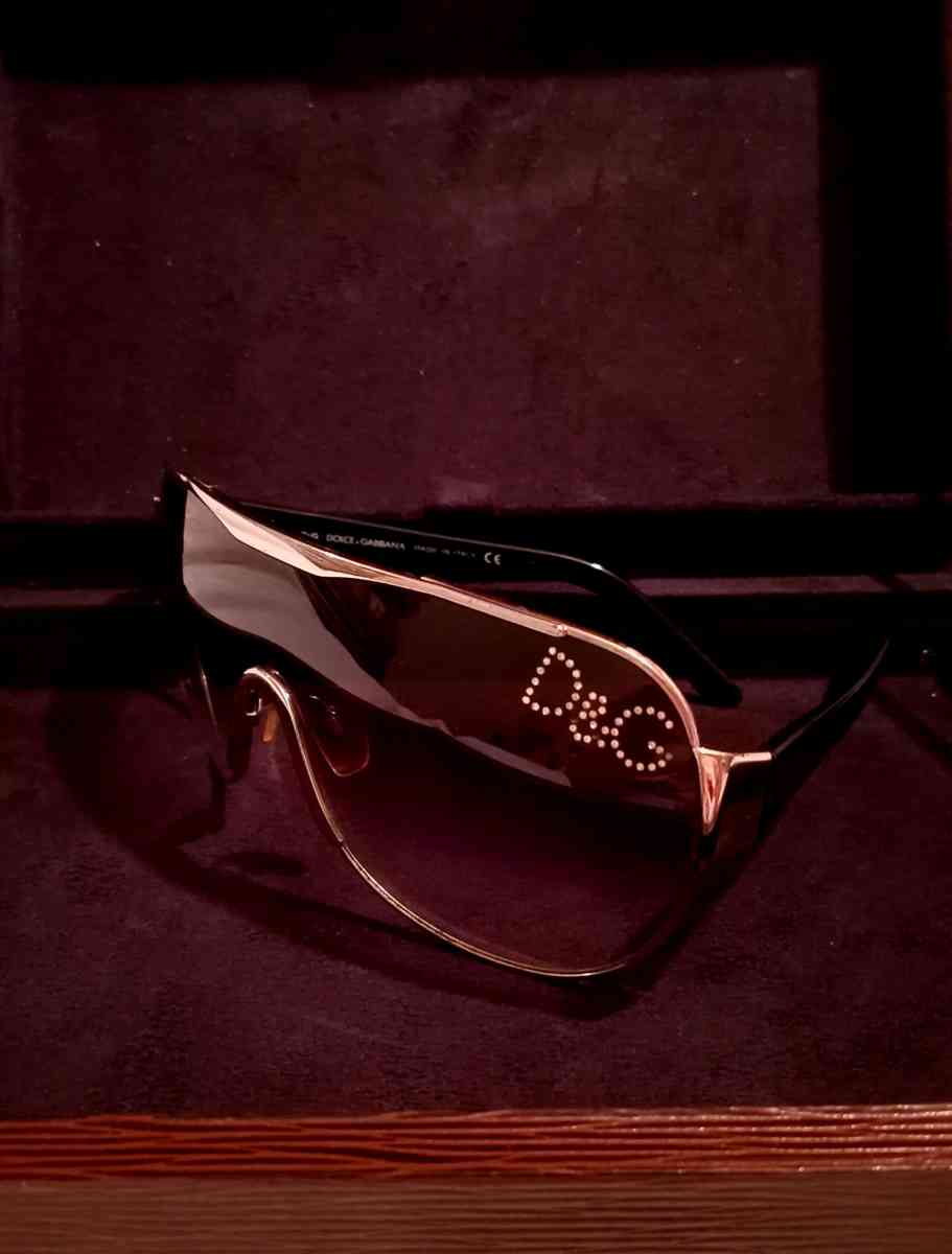 sunglasses D G - Danville, Virginia
