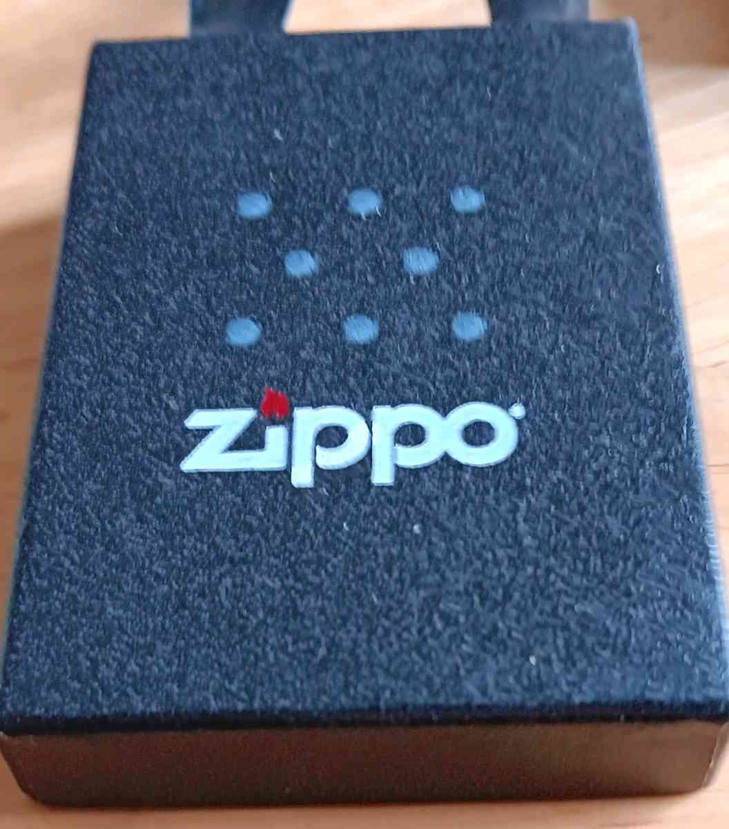 JOHN LENNON RARE 2013 ZIPPO LIGHTE STATUE LIBERTY MINT BOX - East Rochester, New York - FleaMarketBay