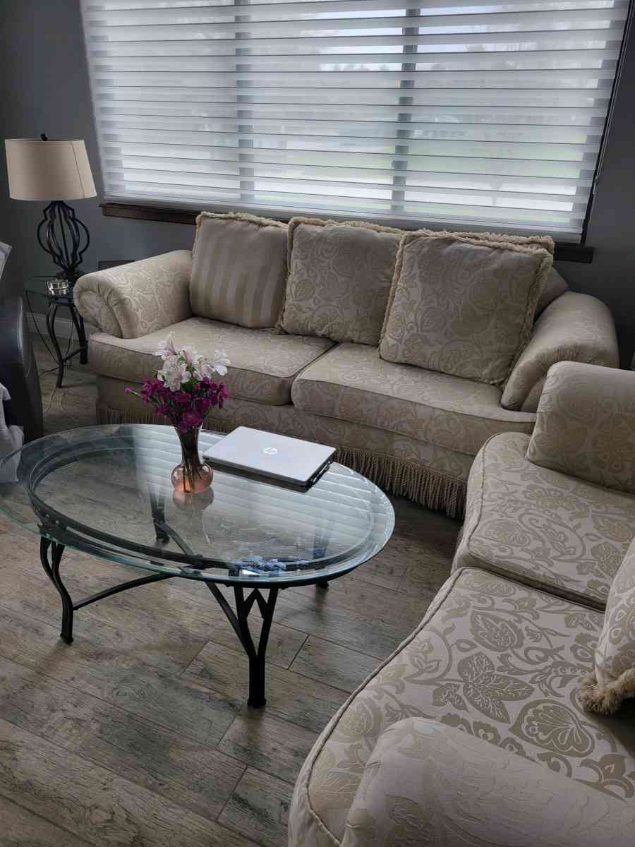 family room furniture set - Chesterfield, Missouri - FleaMarketBay