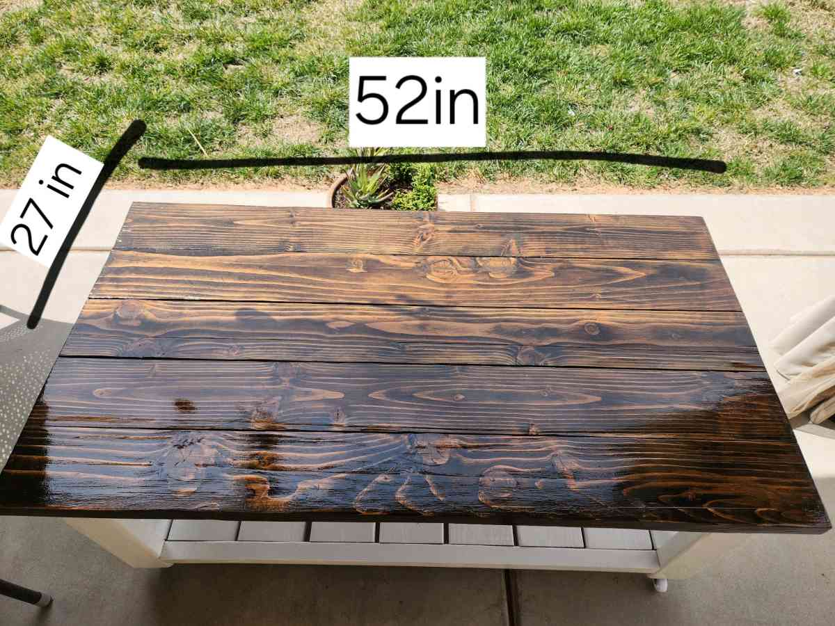 Table - Victorville, California - FleaMarketBay