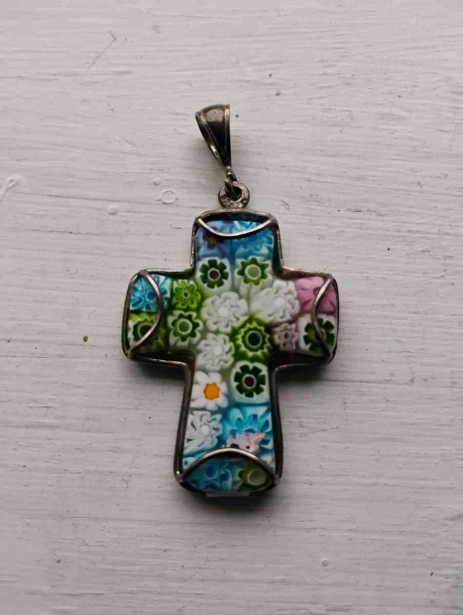 Beautiful sterling silver cross - Bowie, Texas - FleaMarketBay