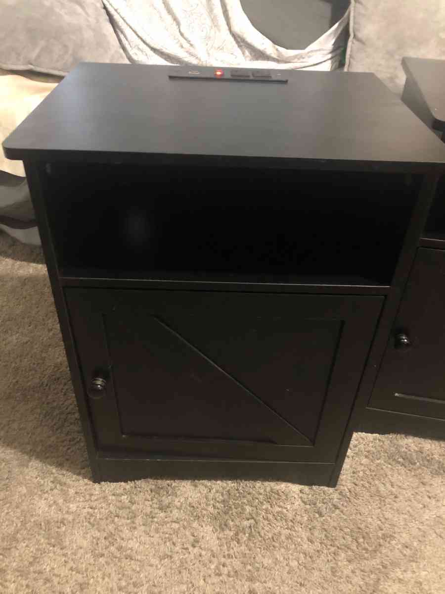 end tables with electric outlets usb plugs - Austin, Texas
