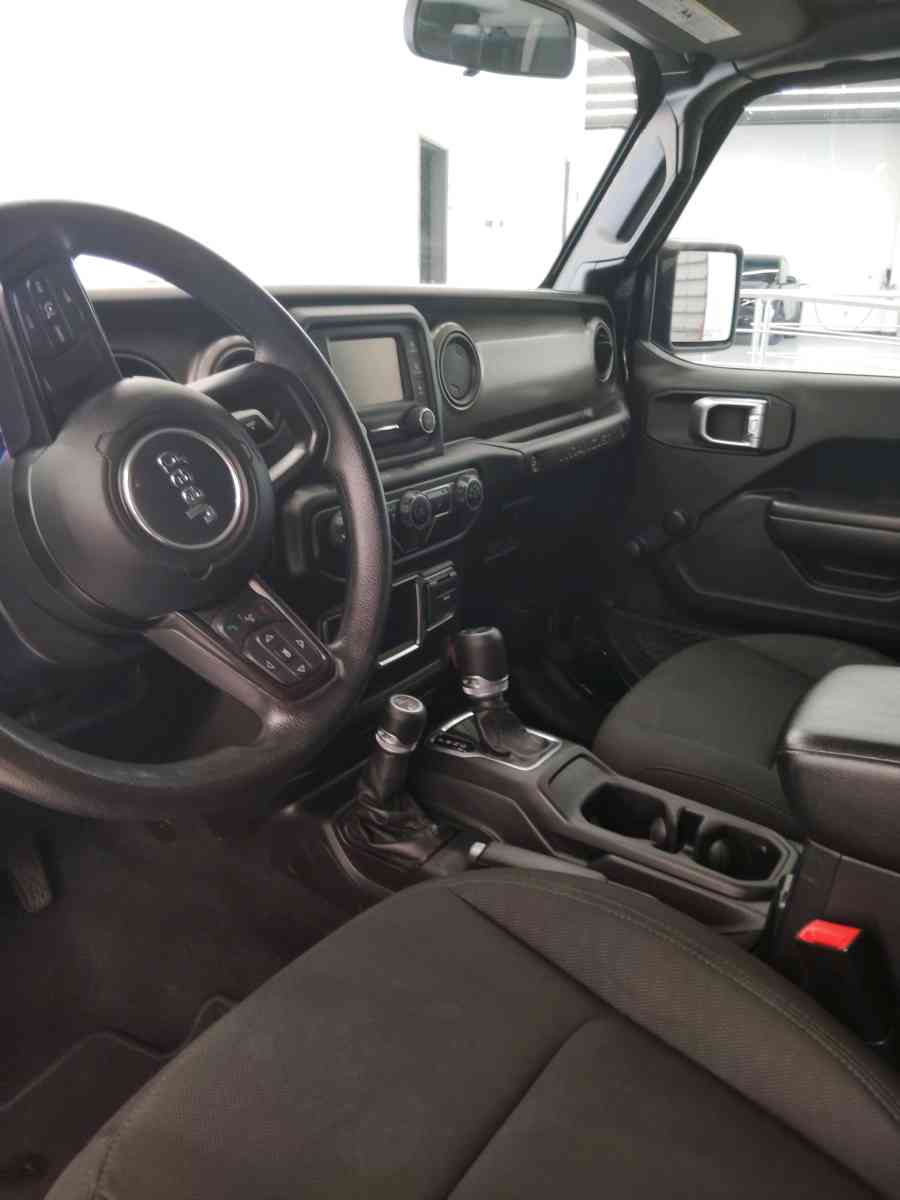 2019 Jeep Wrangler Sahara Unlimited - Greenville, Texas - FleaMarketBay