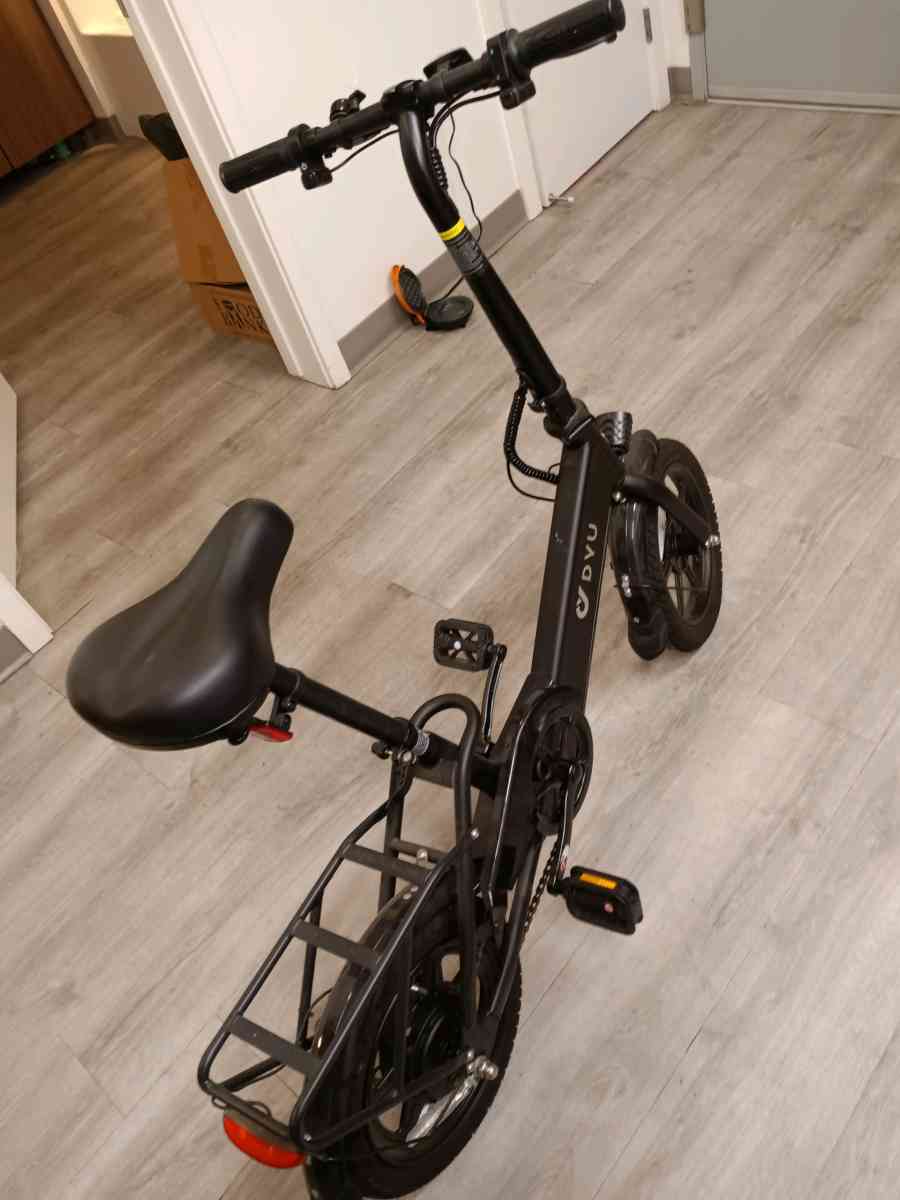 Unisex Electric Scooter - Los Angeles, California - FleaMarketBay
