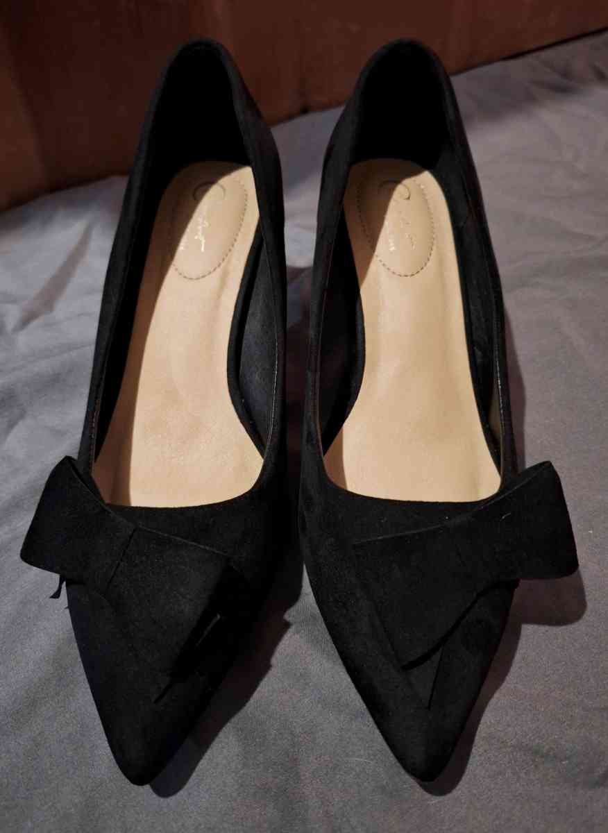 C Comfort Est 1946 Womens All Black Suede High Heel Shoes - Buckingham, Virginia - FleaMarketBay