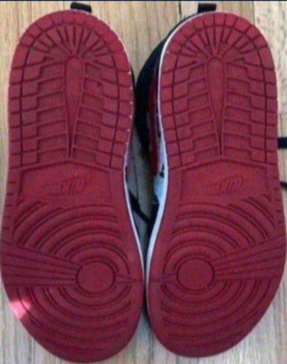 AIR JORDAN 1Mid NEWSPAPER - Altamonte Springs, Florida - FleaMarketBay