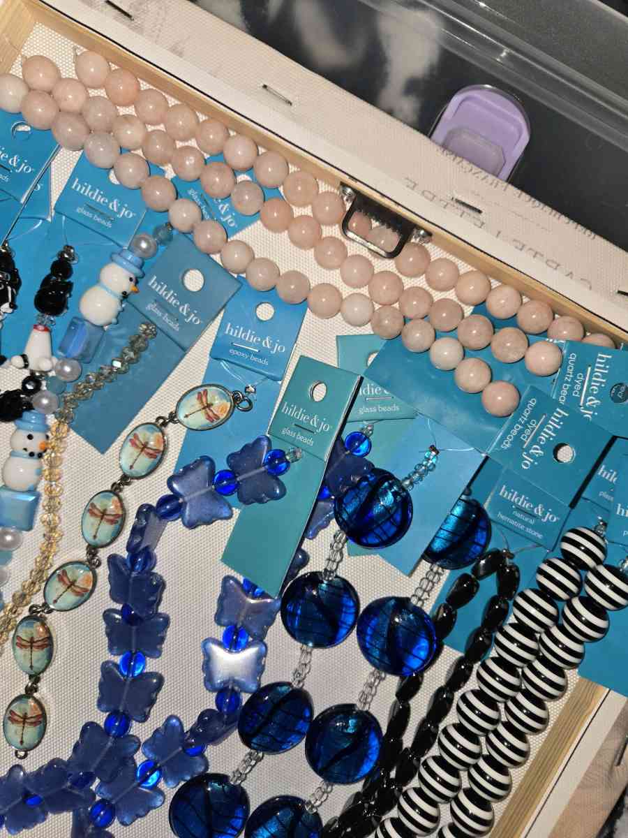 bundle of brand new glass beads for making jewelry selling t - Manteca, California - FleaMarketBay