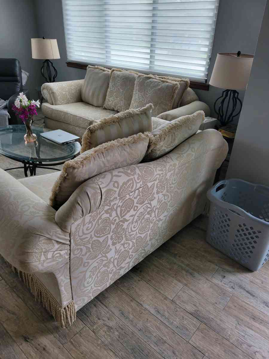 family room furniture set - Chesterfield, Missouri - FleaMarketBay