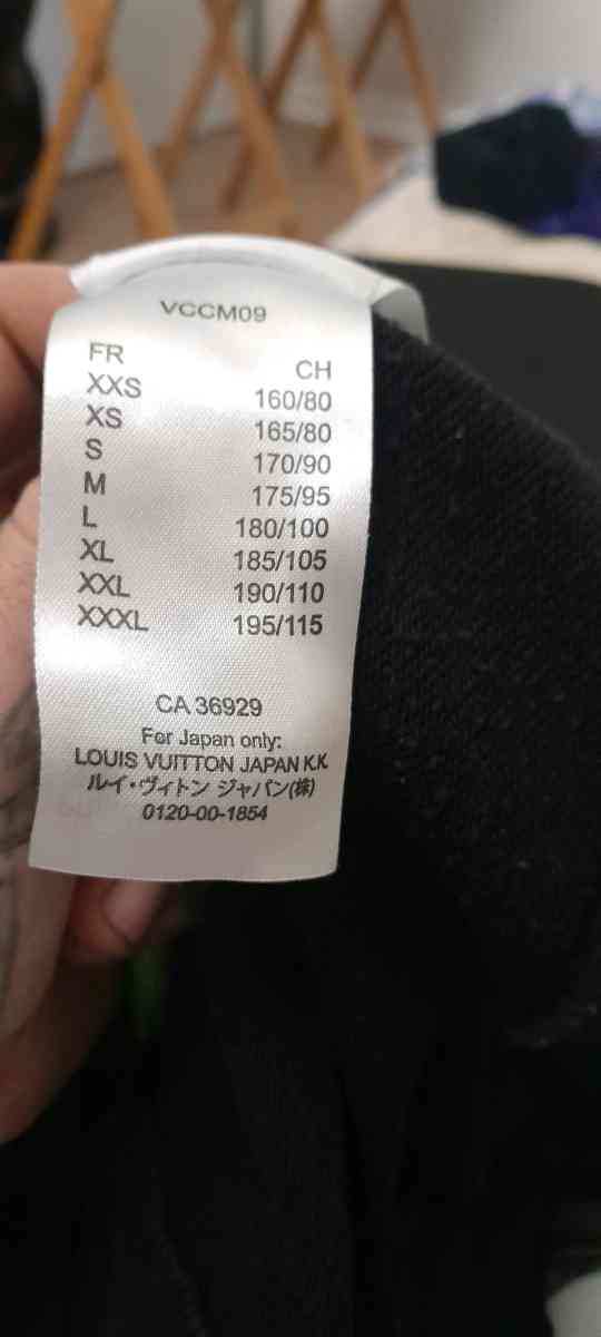 louis vuitton hoodie XL - Jacksonville, Florida - FleaMarketBay