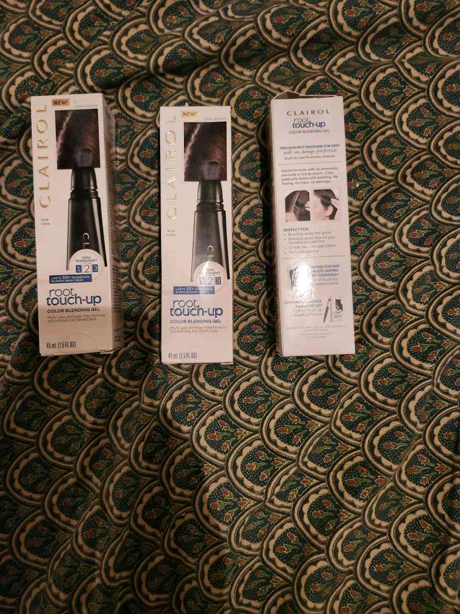 Claire root touch up - Decatur, Illinois