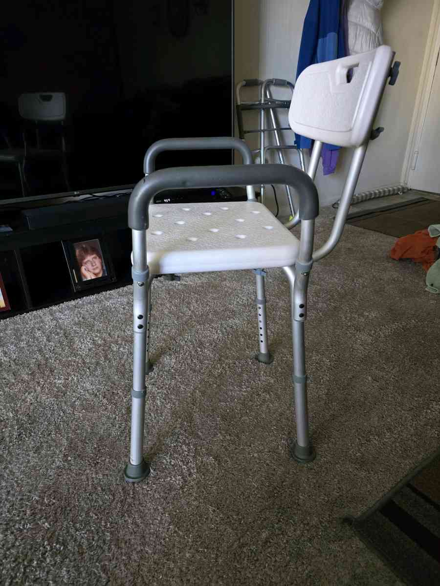 Shower seat - Glen Burnie, Maryland - FleaMarketBay