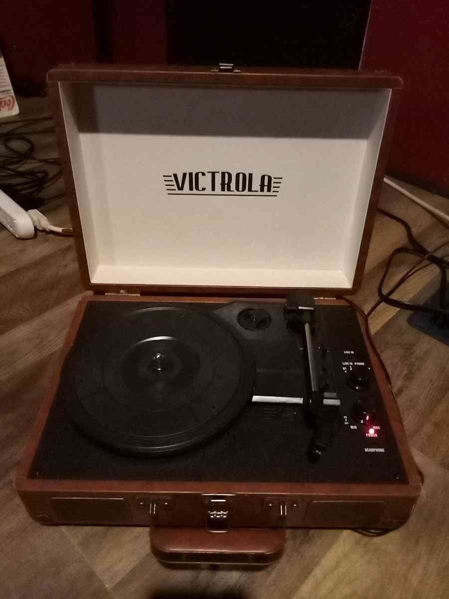 record player - Mc Minnville, Tennessee - FleaMarketBay