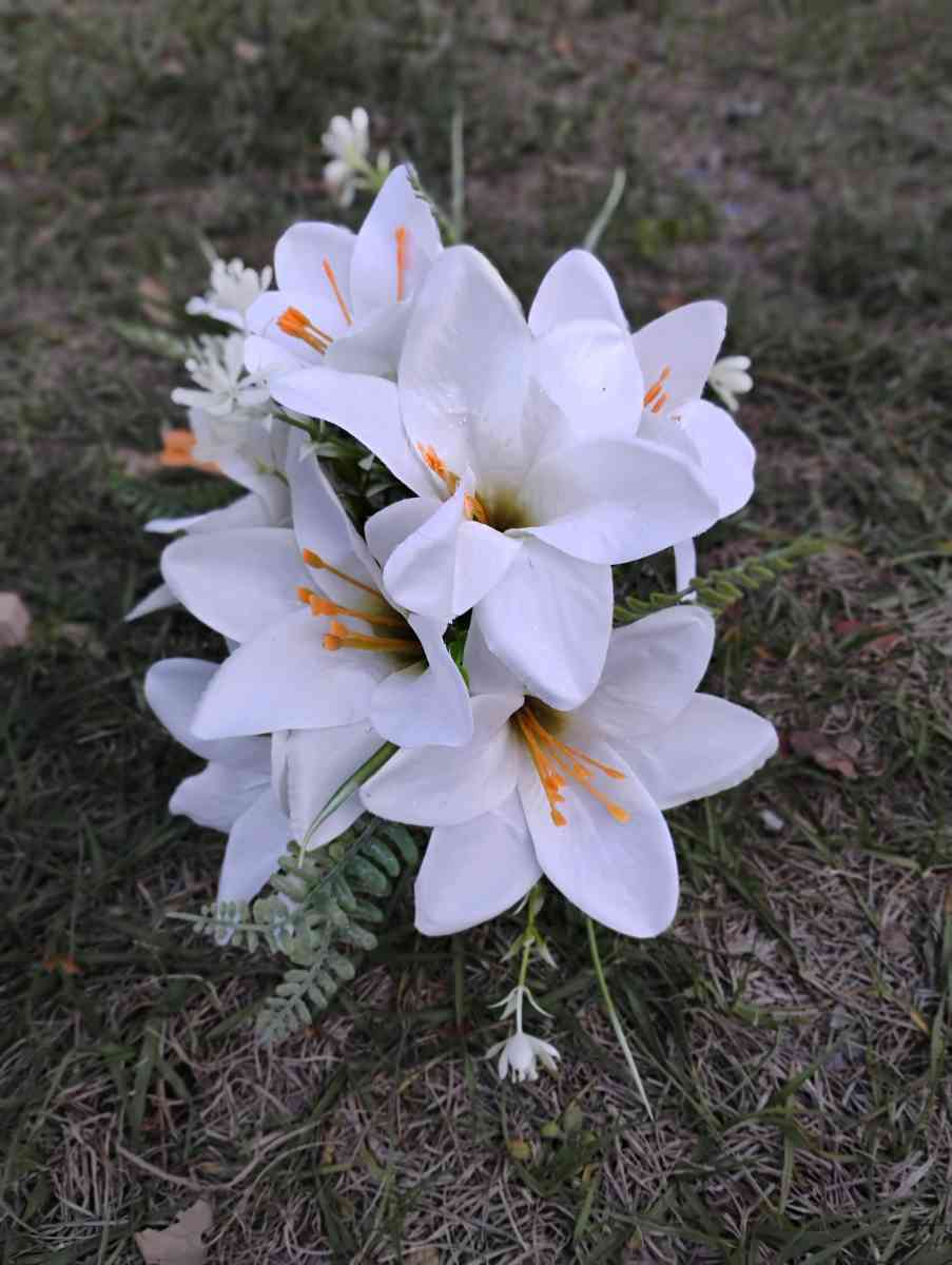 graveside flowers - Jacksonville, Florida - FleaMarketBay