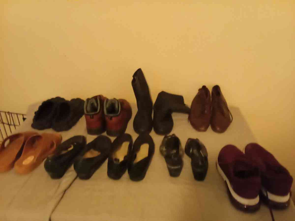 variety of toys - Gainesboro, Tennessee - FleaMarketBay