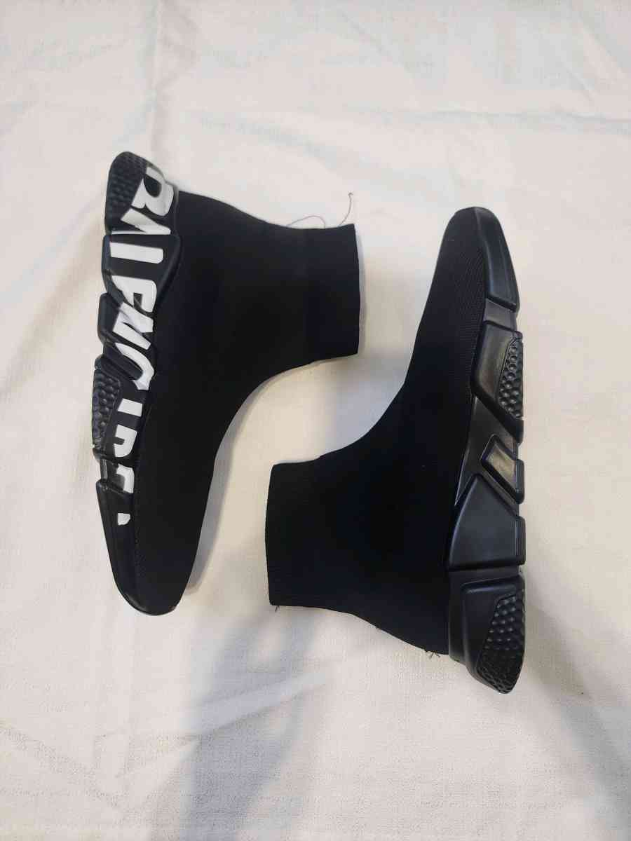 Men Balenciaga Speed Graffiti Trainers Size 8 - Fairfield, California - FleaMarketBay