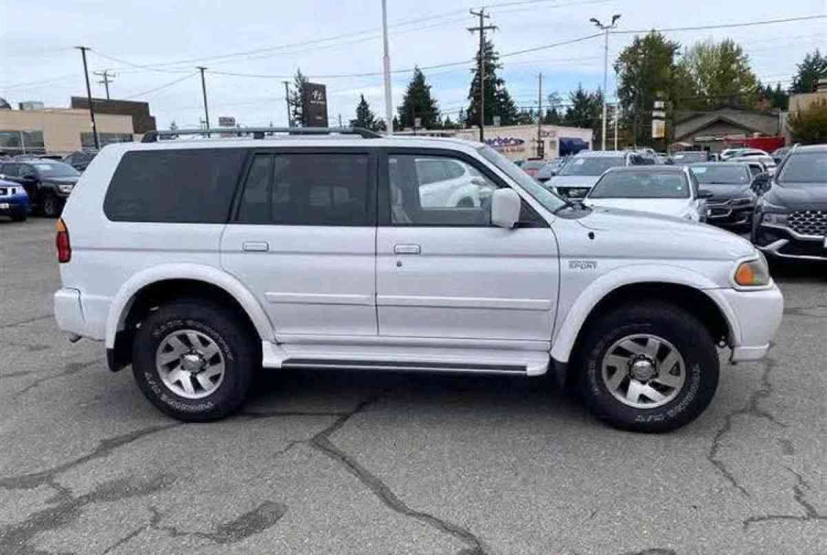 2002 Mitsubishi Montero Sport