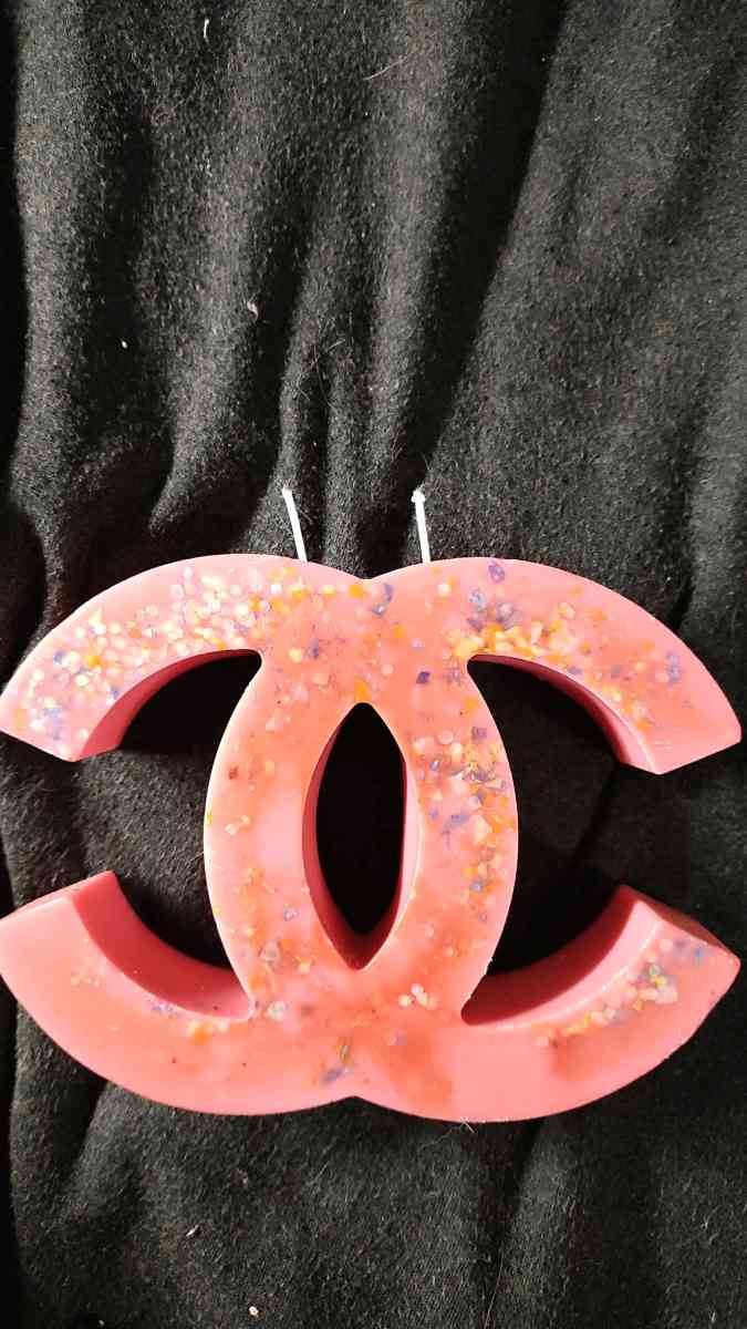 Louis vuitton versace and Chanel candles - Houston, Texas - FleaMarketBay