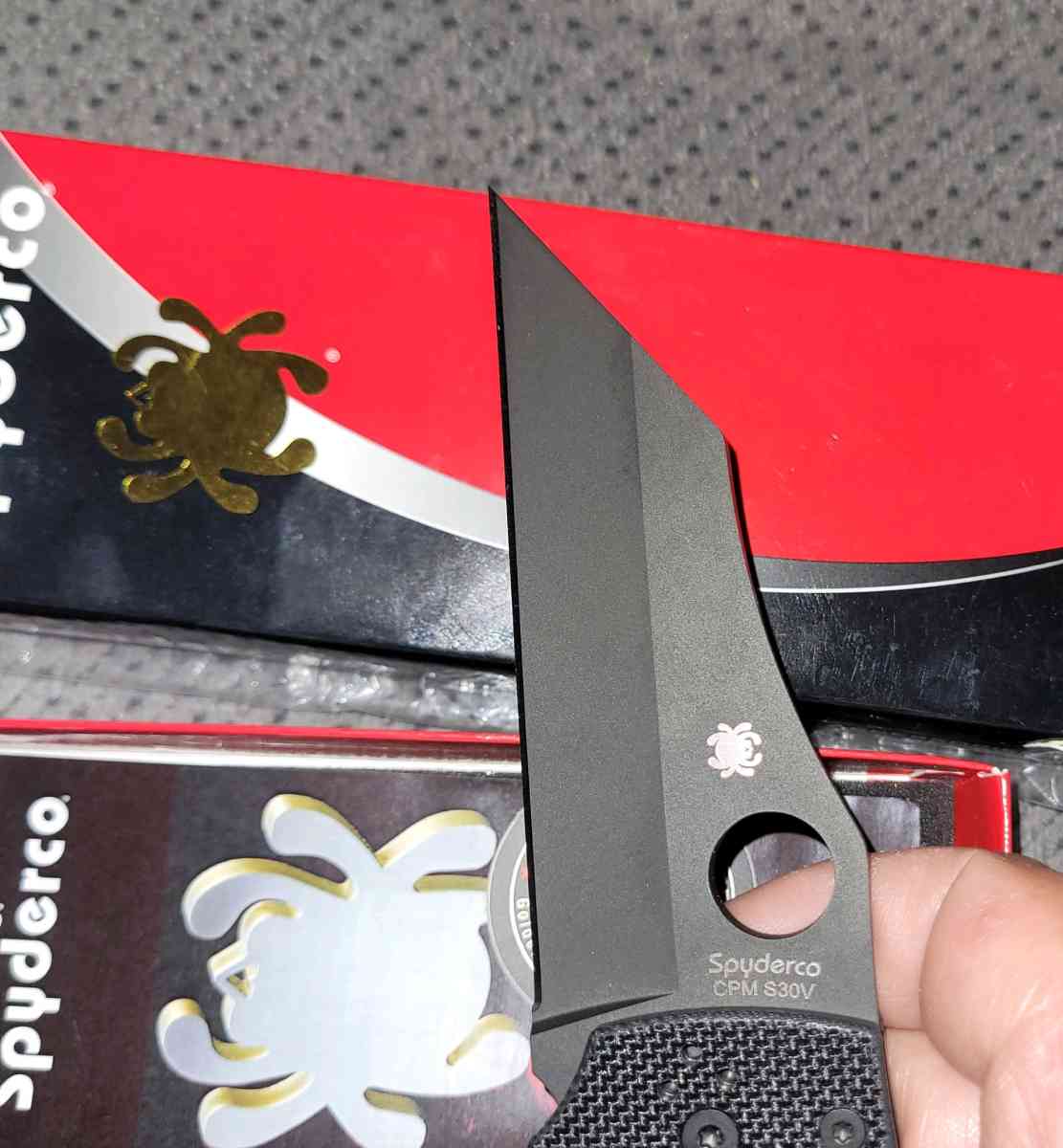 SPYDERCO POCKET KNIFE - Glendora, California - FleaMarketBay