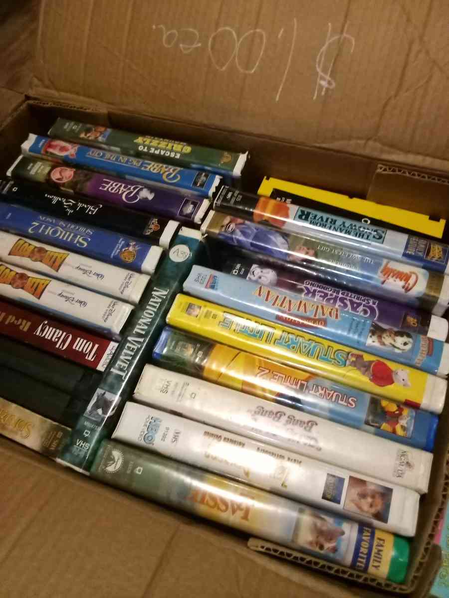 40 vhs movies - Mc Minnville, Tennessee - FleaMarketBay