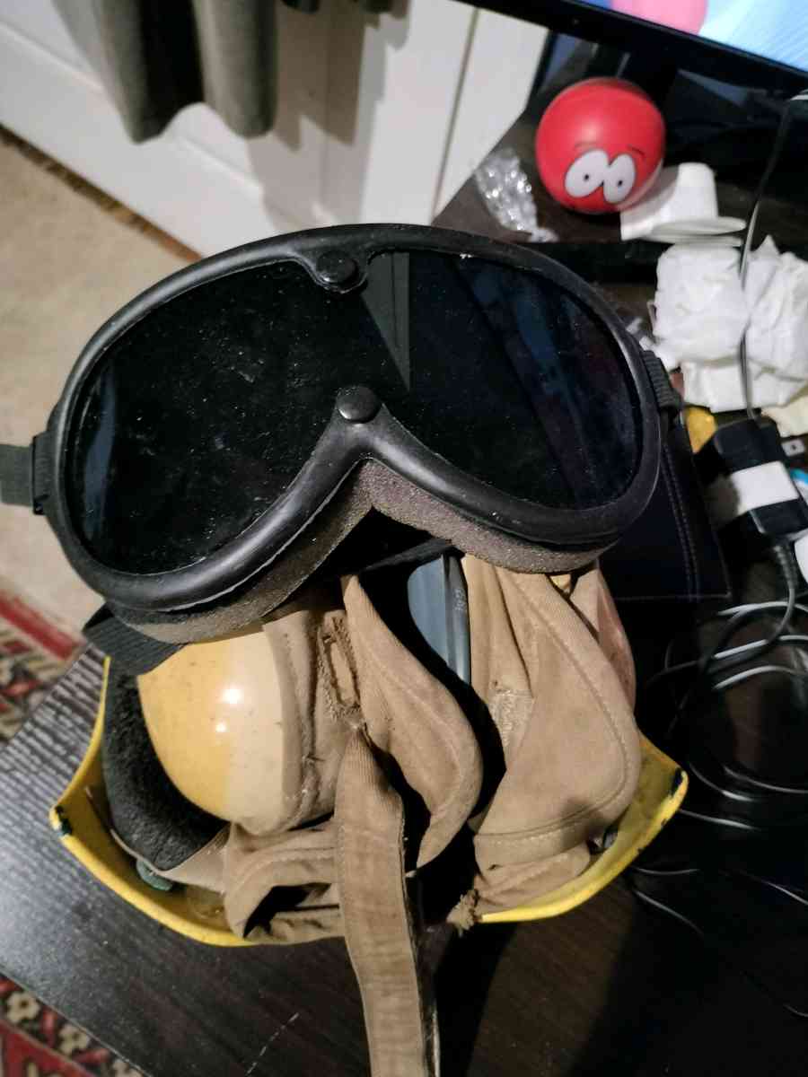 A US NAVY CREW HELMET USED or best offer - Elizabeth, New Jersey - FleaMarketBay