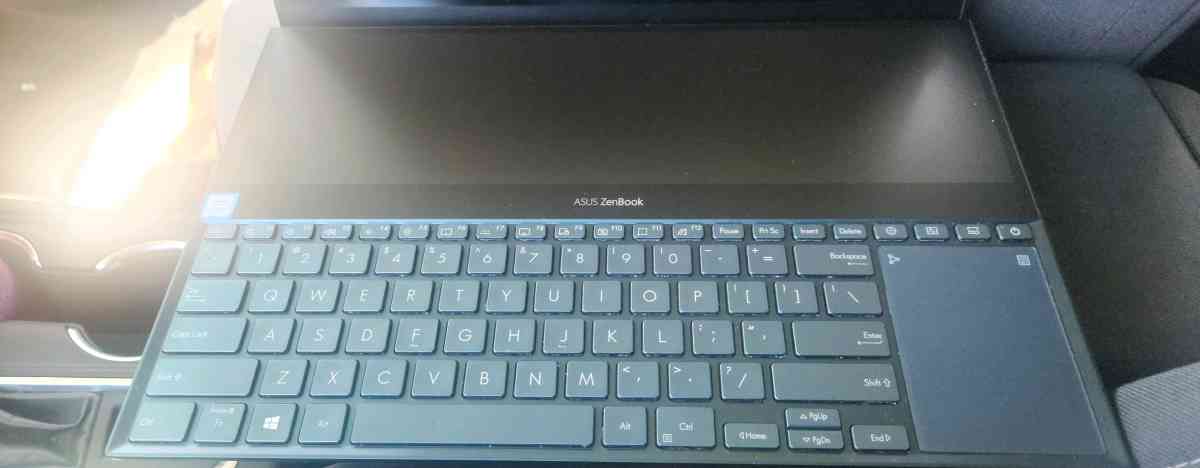 ASUS ZenBook Pro Duo UX581 GeForce RTX 2060 - Los Angeles, California - FleaMarketBay