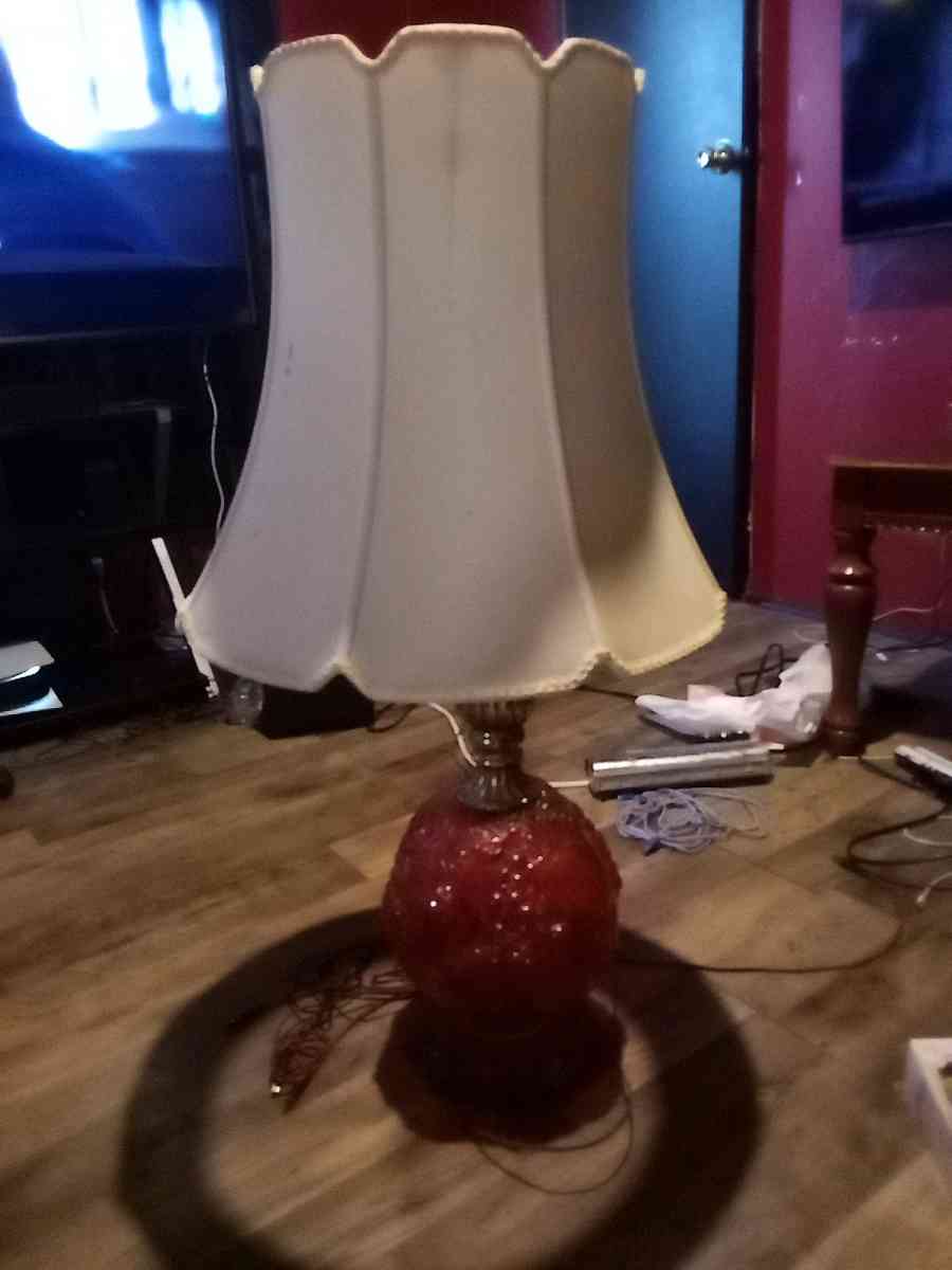 hand blown glass antique lamp - Mc Minnville, Tennessee