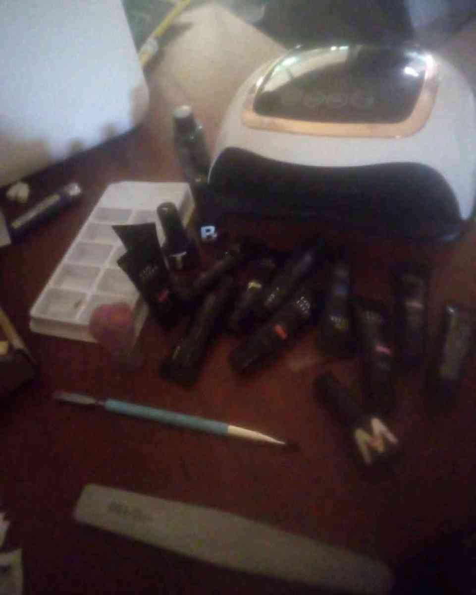 polygel nail kit with a UV lamp - Lithia, Florida - FleaMarketBay