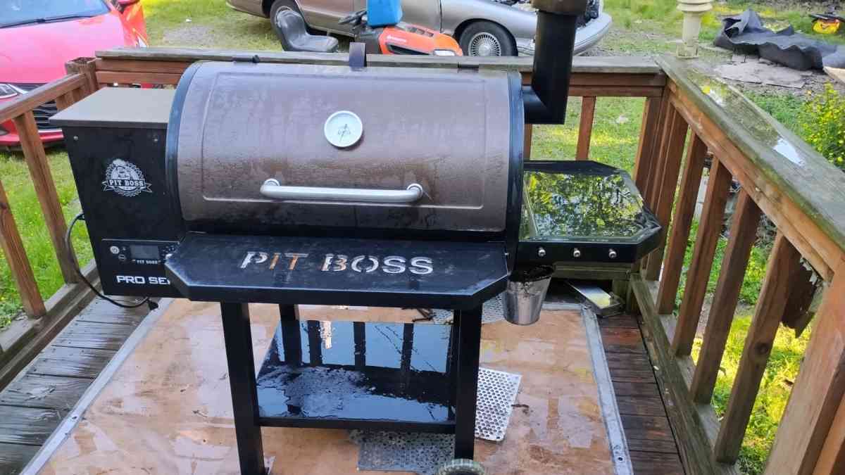 Boss Pro Pellet Grill - Searcy, Arkansas - FleaMarketBay