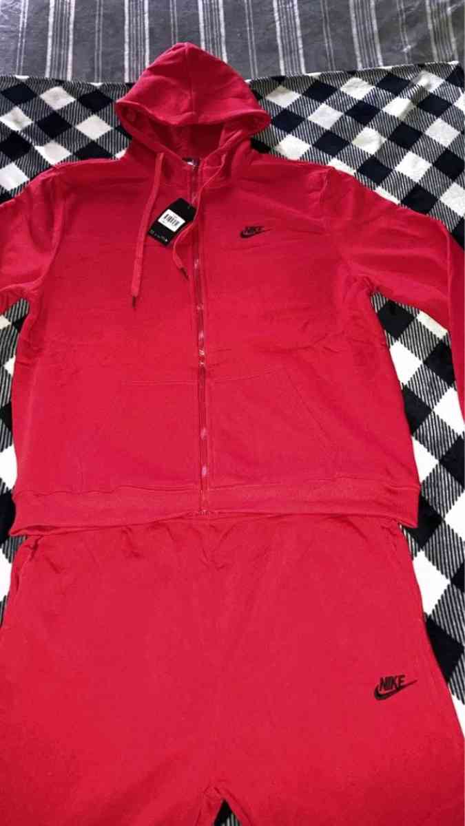 Nike techs 60 for the whole set and polo - York, Pennsylvania - FleaMarketBay