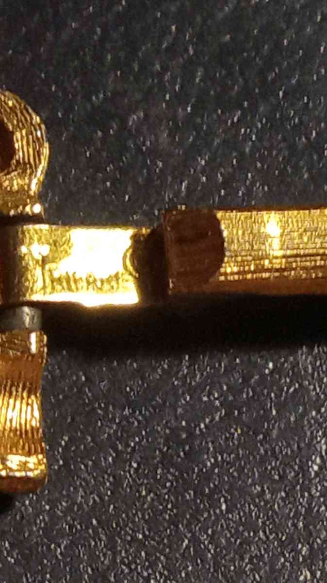 Vintage Trifari Bracelet - Advent, West Virginia - FleaMarketBay