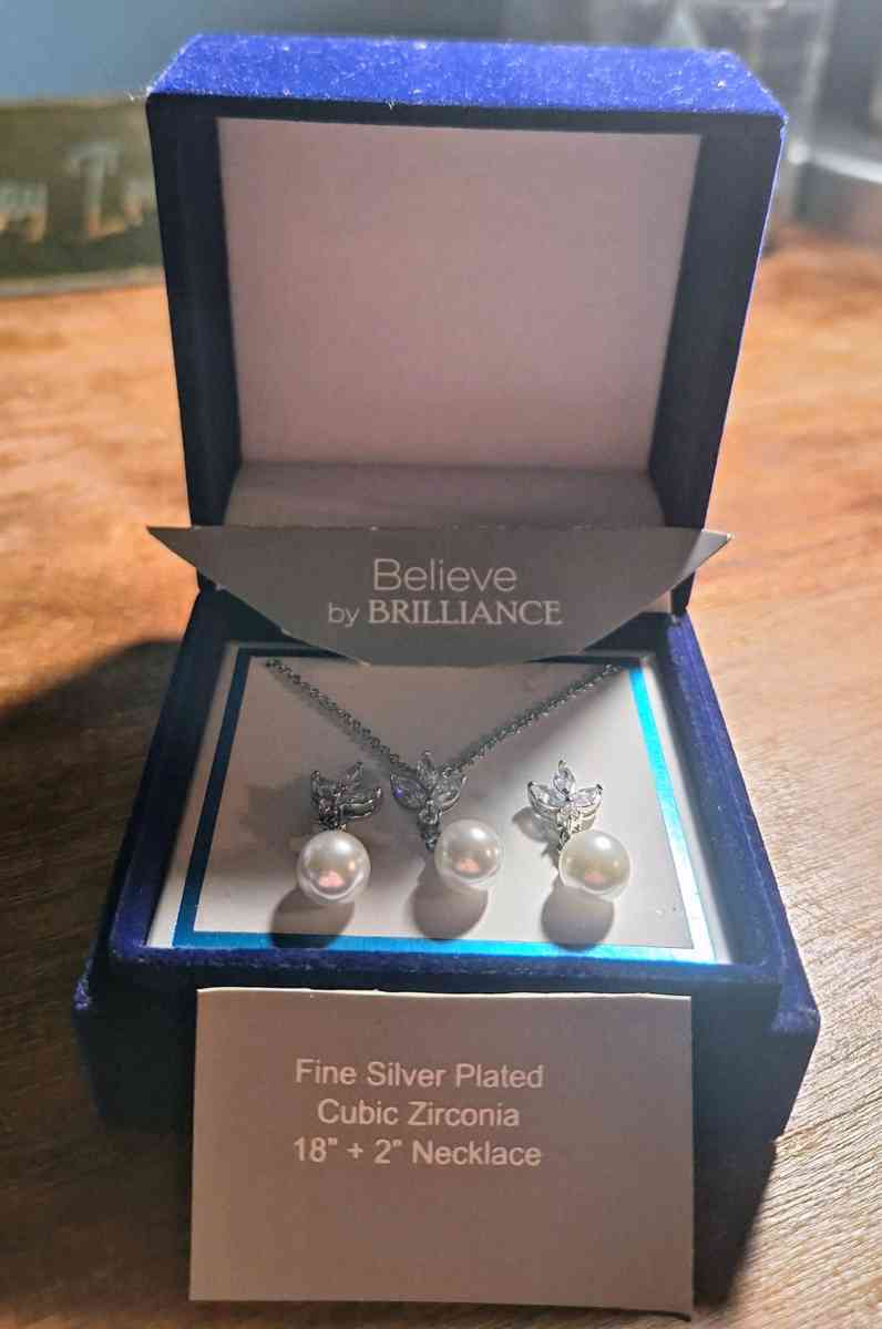 Believe by Brilliance Matching Necklace and  Earring Set - Buckingham, Virginia - FleaMarketBay