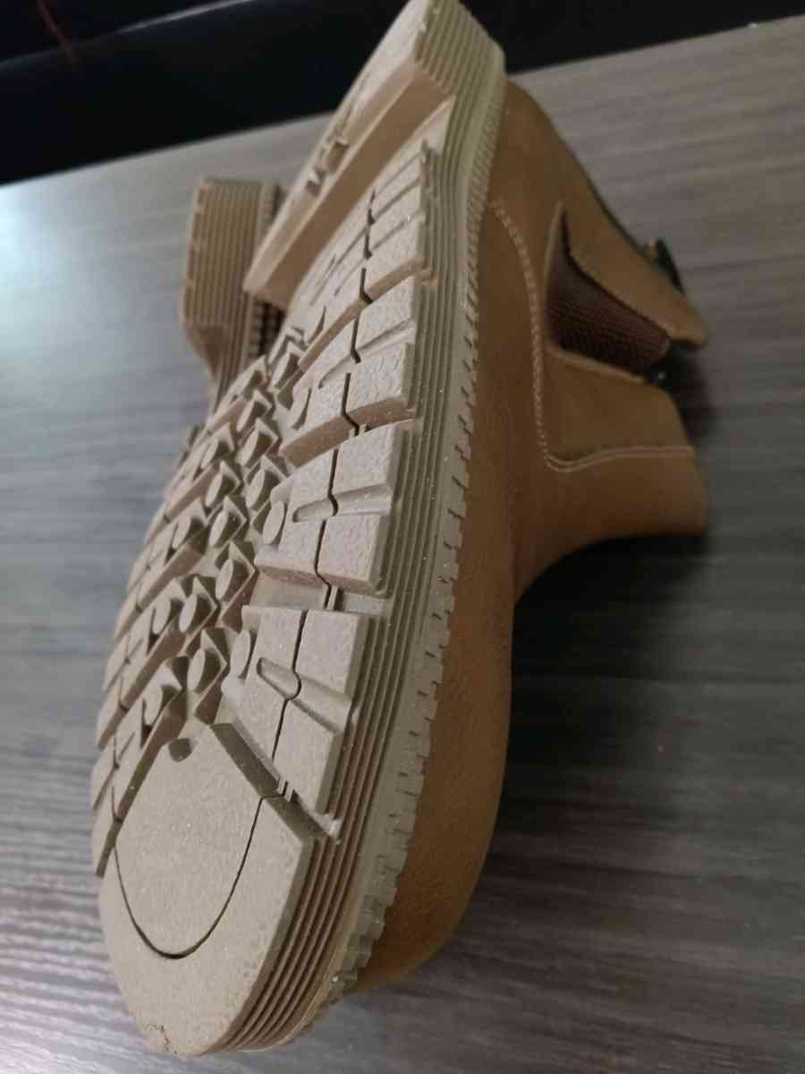 Mens Waterproof Steel toe Boots - Los Angeles, California - FleaMarketBay