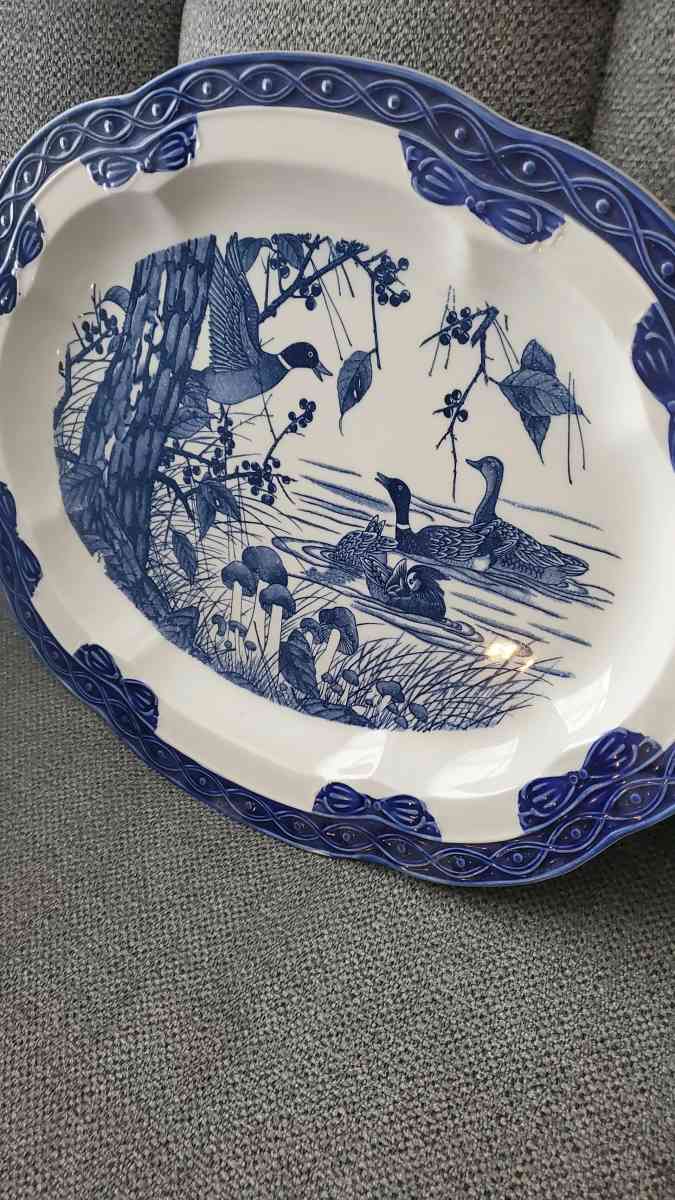 vintage holiday platter - Bowling Green, Kentucky - FleaMarketBay