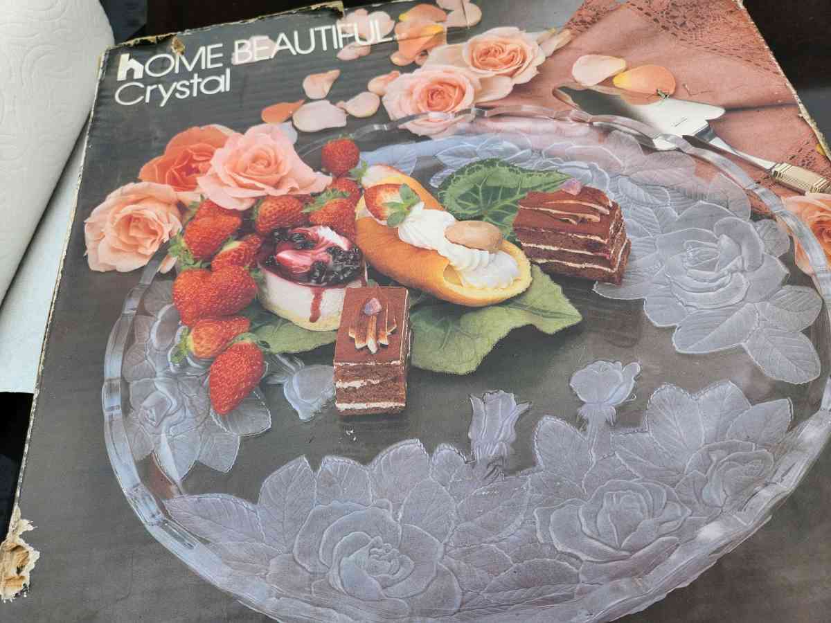 cristal platter and matching candy or dip dish - Stockton, California - FleaMarketBay
