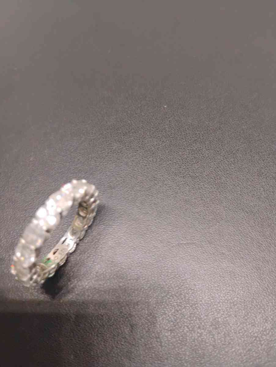 silver eternity diamond ring - Chicago, Illinois - FleaMarketBay