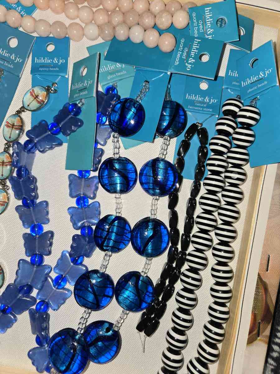 bundle of brand new glass beads for making jewelry selling t - Manteca, California - FleaMarketBay
