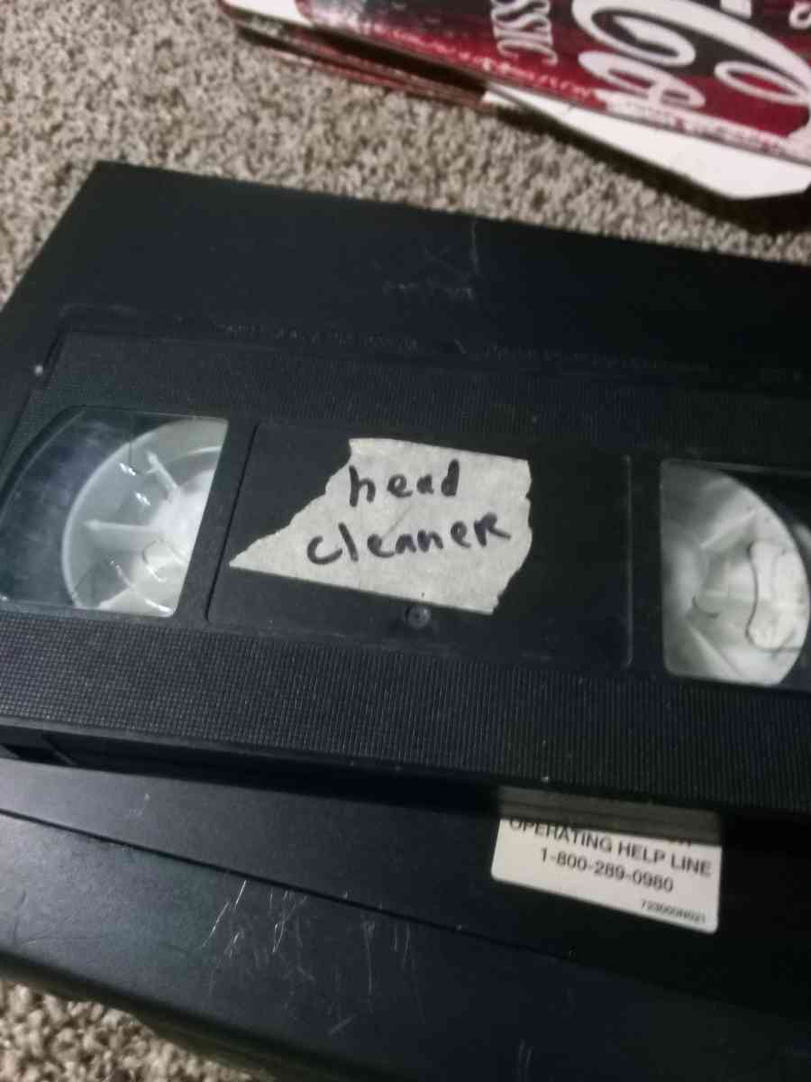 vcr with head cleaner - Mc Minnville, Tennessee - FleaMarketBay