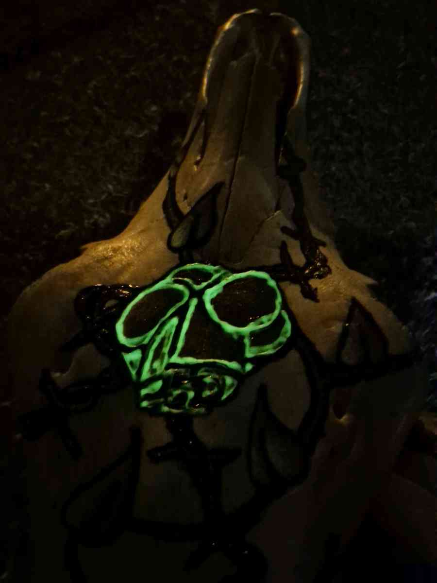 cows skull artwork - Adair, Oklahoma - FleaMarketBay