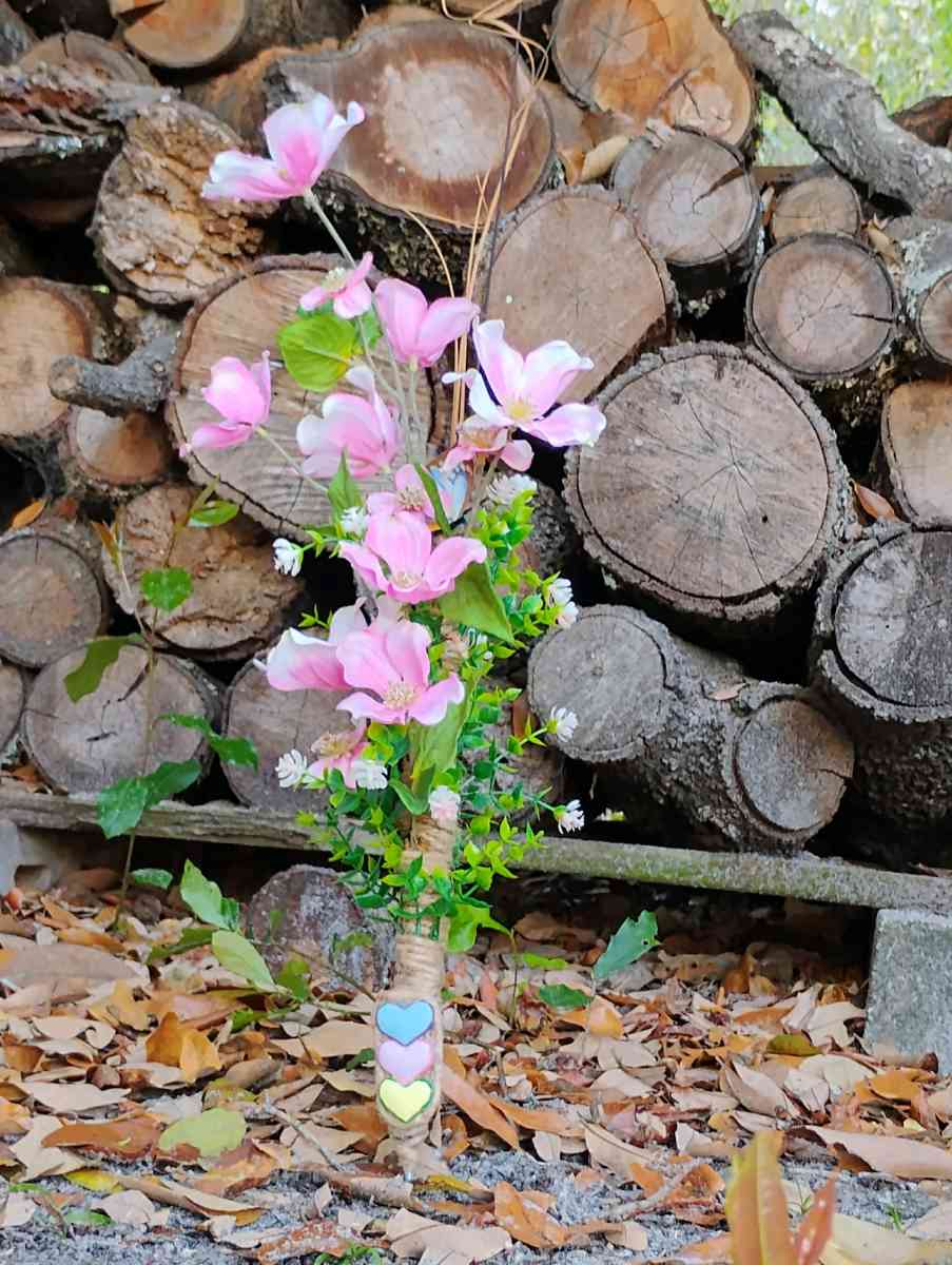 artificial flowers for loved ones - Jacksonville, Florida - FleaMarketBay