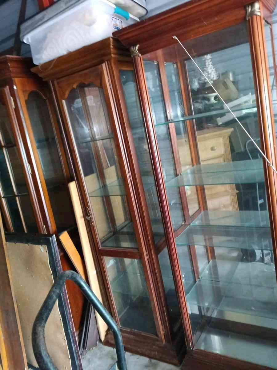 Curio Cabinets - Dayton, Texas - FleaMarketBay