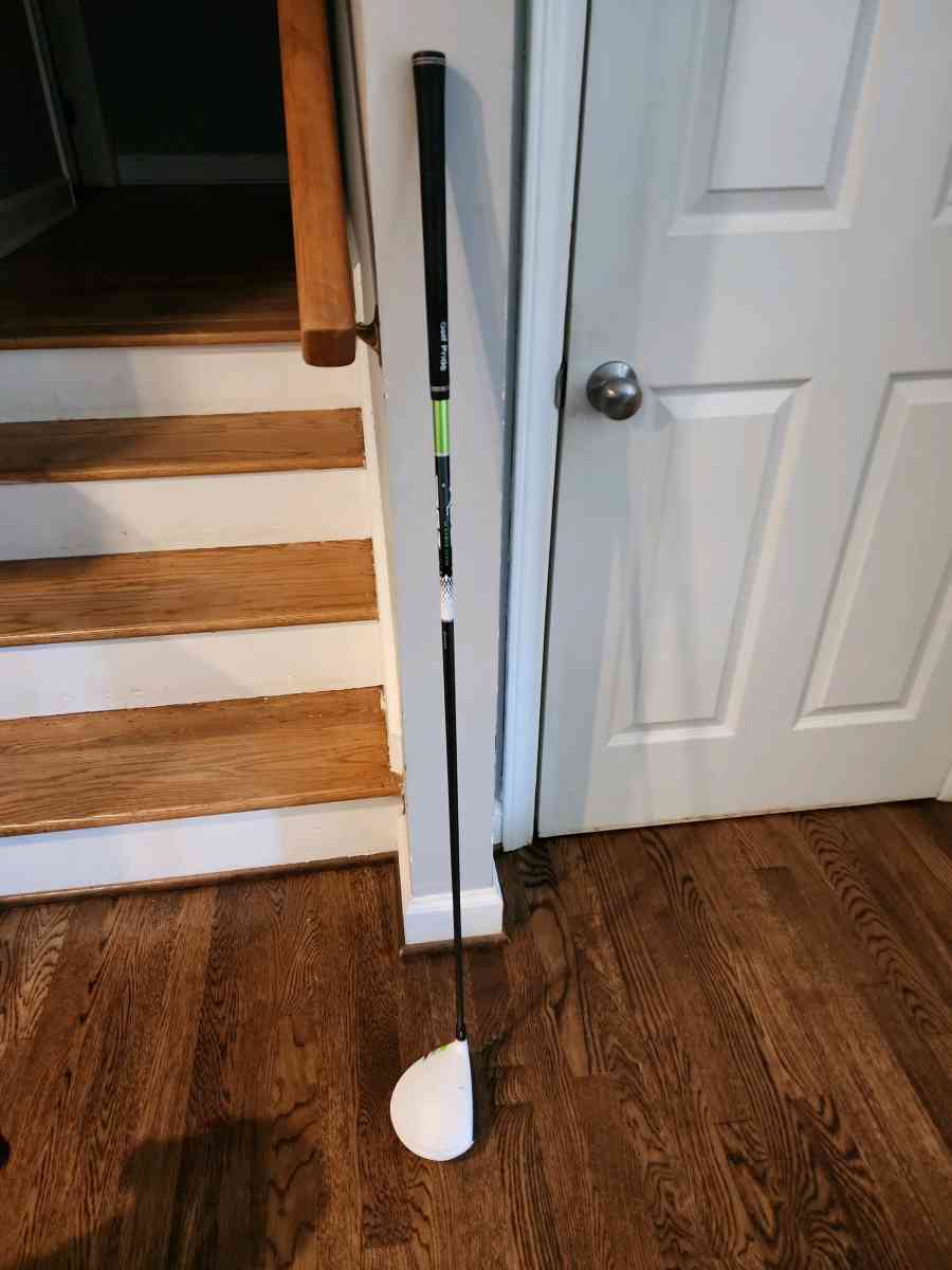 Taylormade RBZ Driver with Matrix Ozik Flex S shaft w cover - Greensboro, North Carolina
