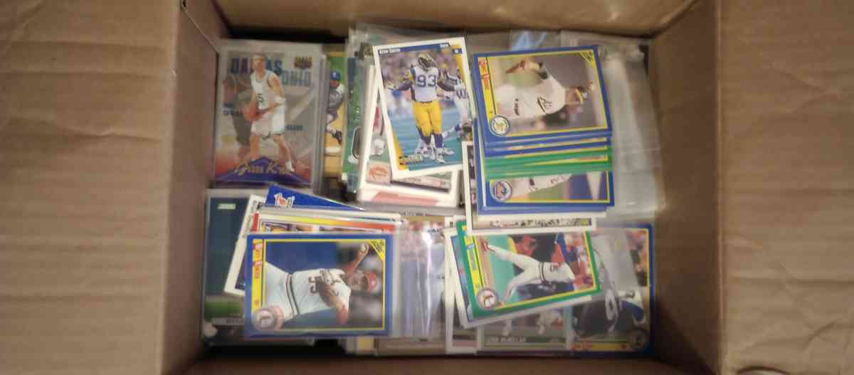 Sports cards - Dane, Wisconsin - FleaMarketBay