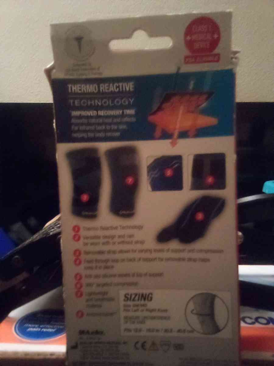 Knee Braces from Mueller sports medicine 4 Way stretch - Lakeland, Florida - FleaMarketBay