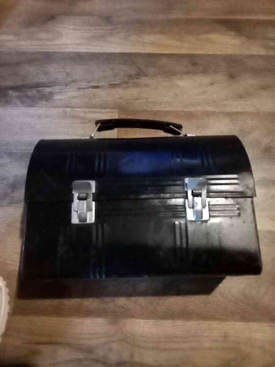 antique coal miner lunchbox - Mc Minnville, Tennessee - FleaMarketBay