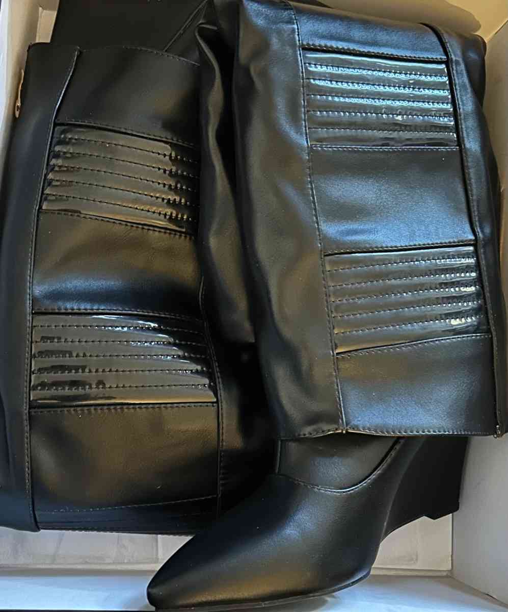 Azalea Wang boots - New York, New York - FleaMarketBay