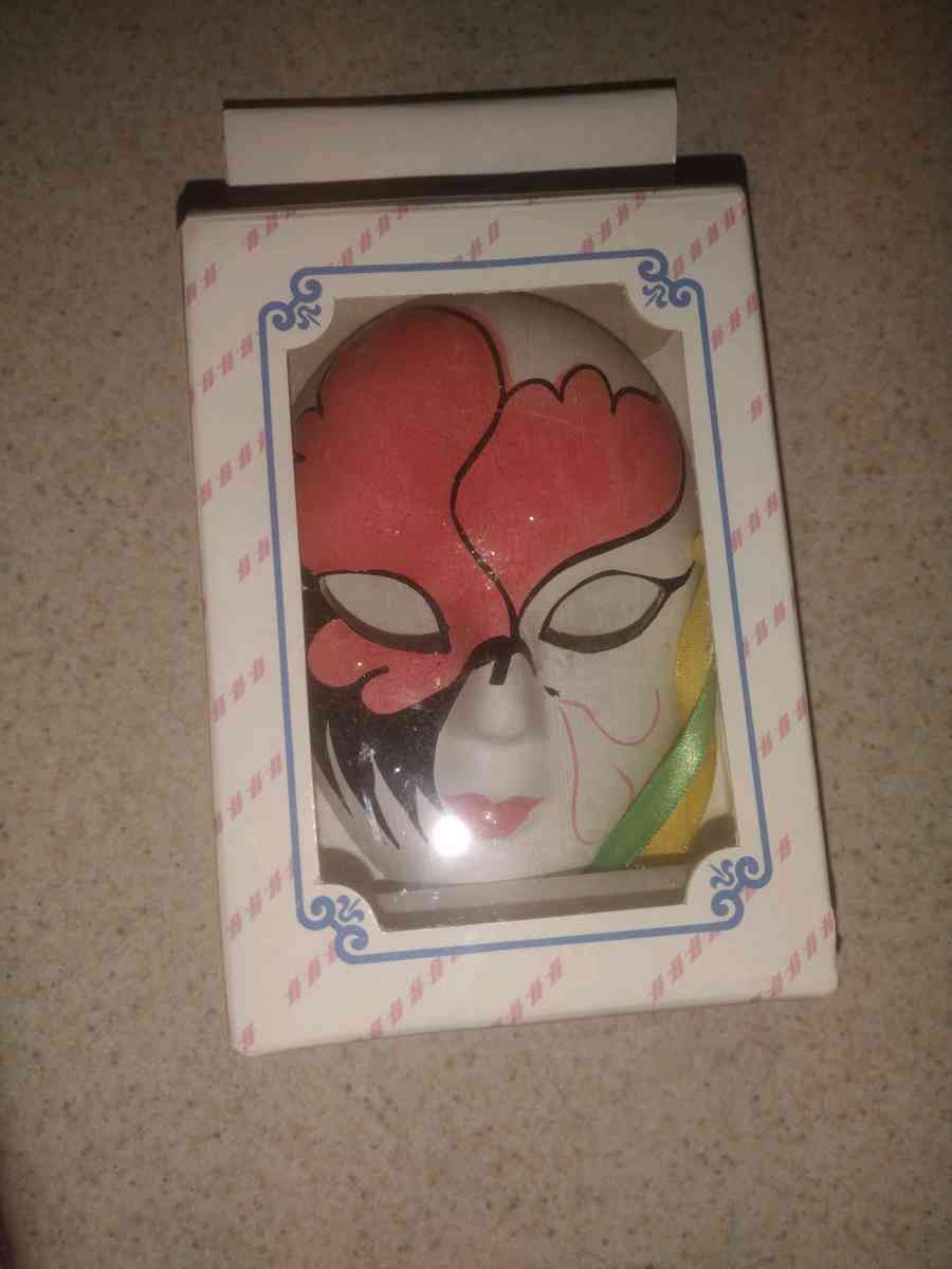 mini Mardi gras mask - Alicia, Arkansas